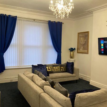 Agapi Apartment - Sea View Sleeps Ten Blackpool Exterior foto